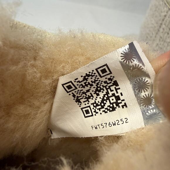 UGG Baby Booties Size 2/3 Beige Knit Shearling Lined Warm Cozy Fall Winter Prep - Picture 5 of 14